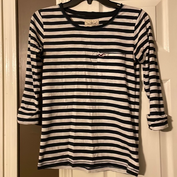 Hollister Tops - Cuffed 3/4 sleeve/front pocket T-shirt